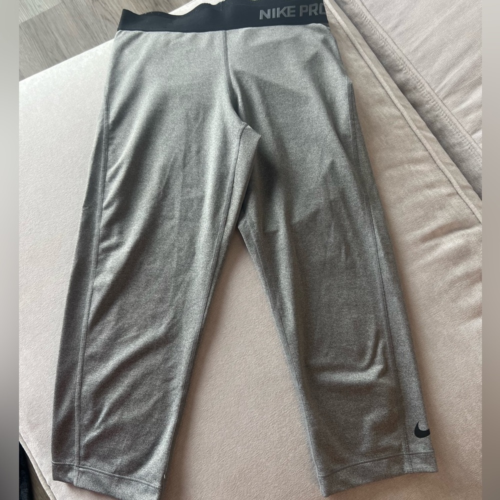 Nike Dri-Fit Pro Leggings Womens size Medium
